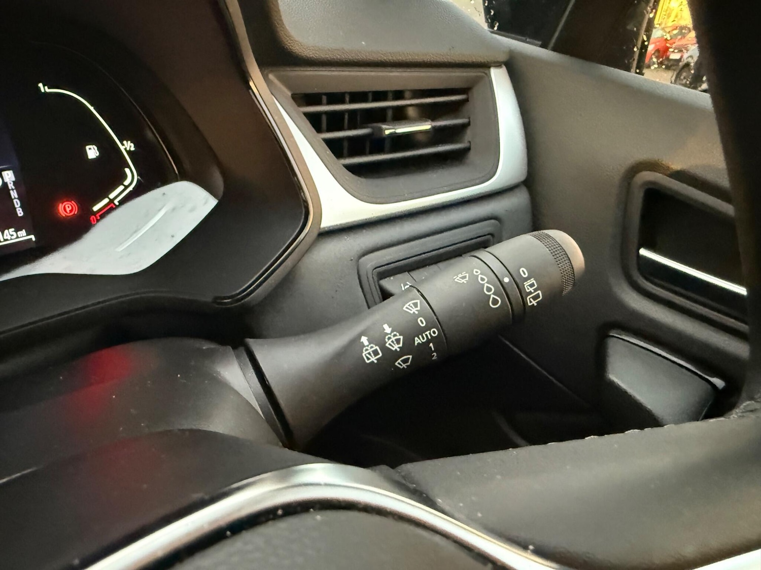 Used Renault Captur 2023 for sale - 76765439: Photo 40