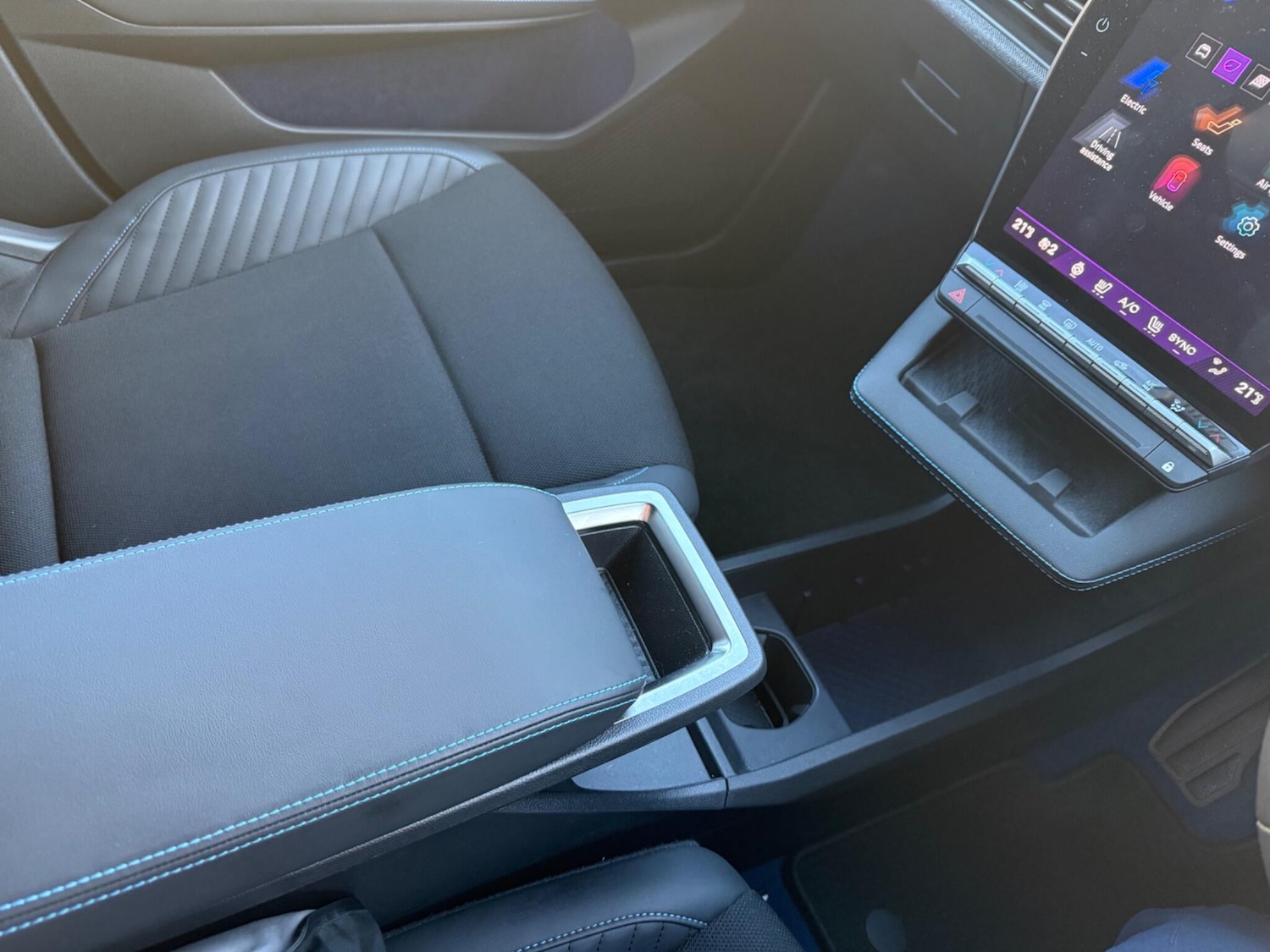 Used Renault Scenic E-Tech 2025 for sale - 77191875: Photo 47