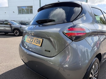 Used Renault Zoe 2023 for sale - 78585901: Photo