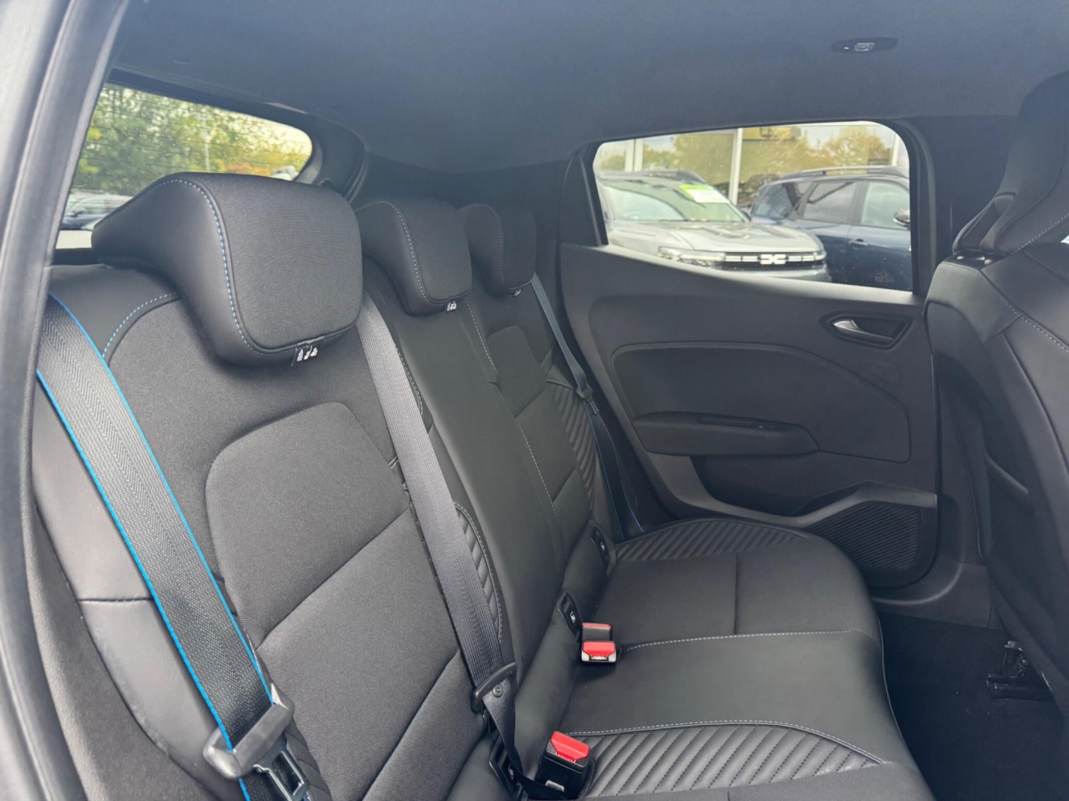 Used Renault Clio for sale - 77067044: Photo 18