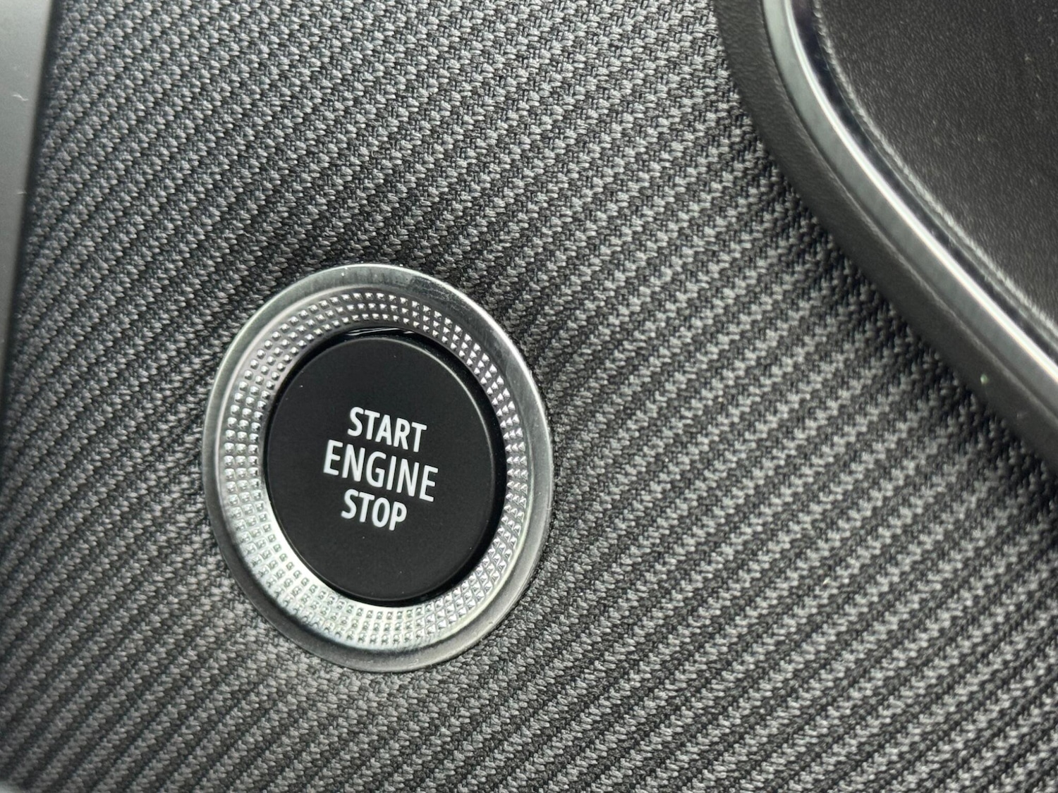 Used Renault Clio for sale - 77067044: Photo 24