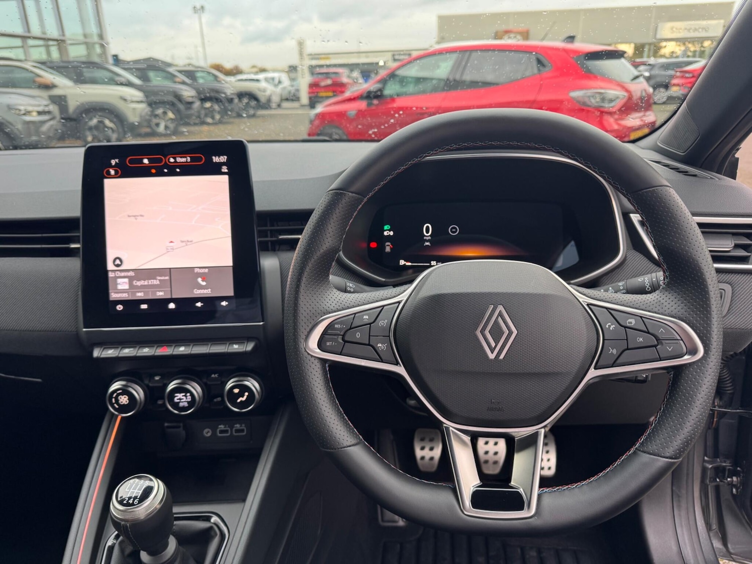 Used Renault Clio for sale - 77067044: Photo 40