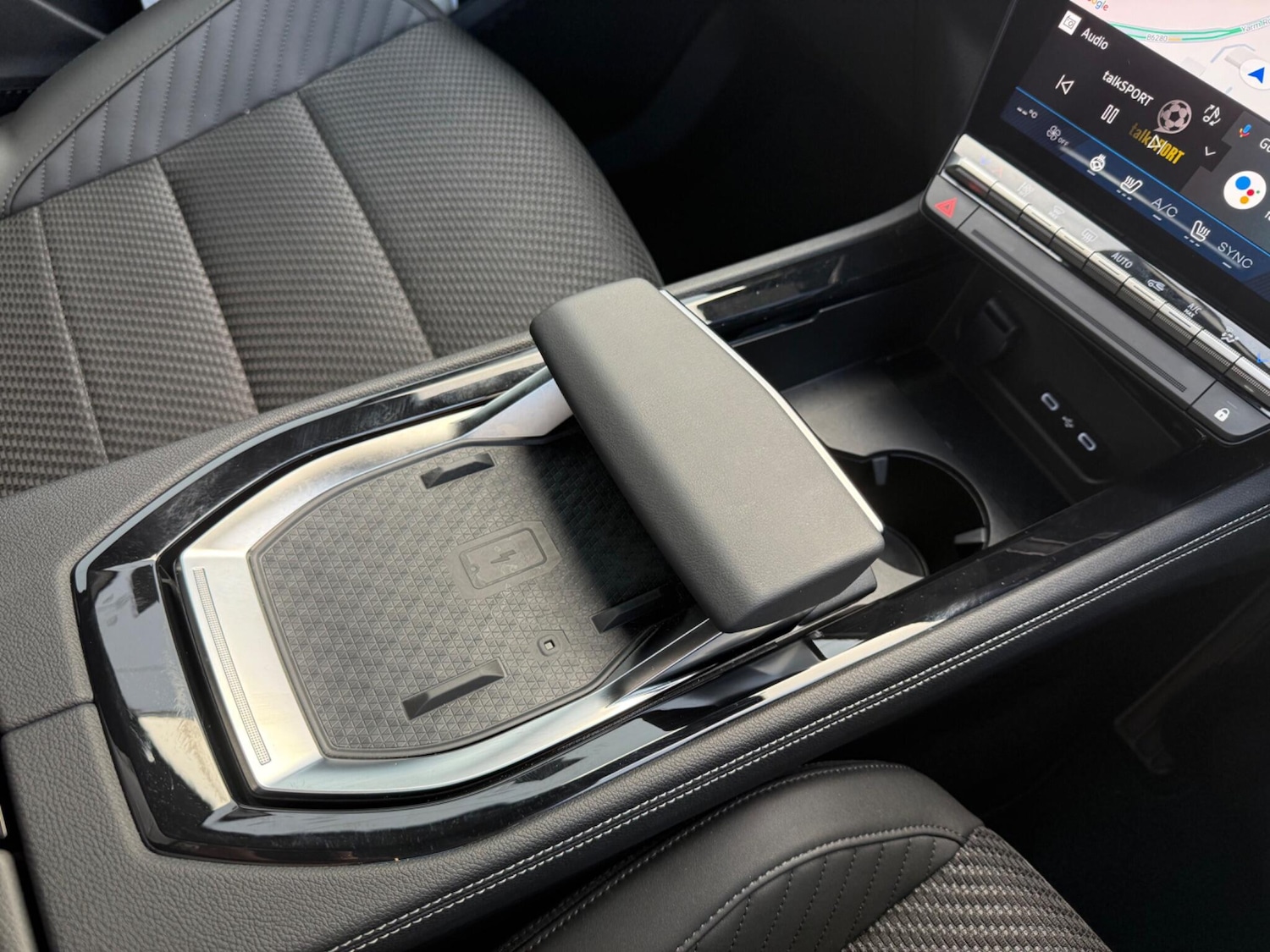 Used Renault Austral 2025 for sale - 76597490: Photo 34