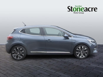 Used Renault Clio 2022 for sale - 75708784: Photo