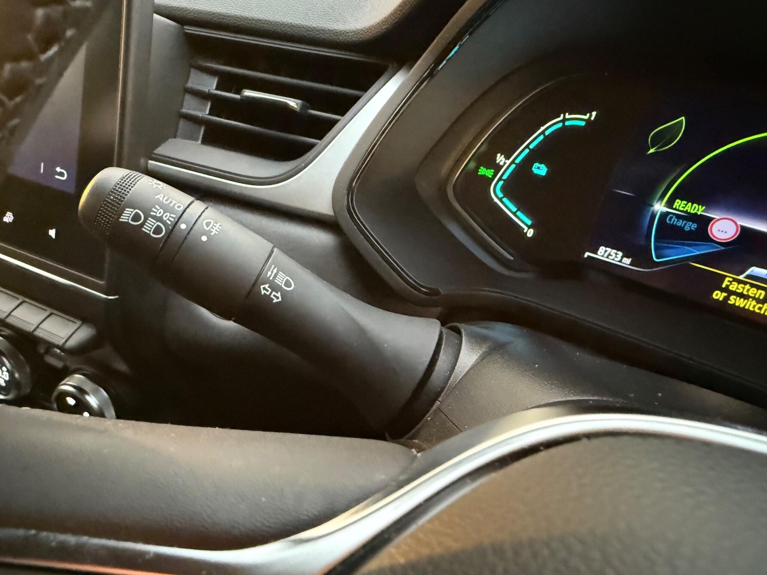 Used Renault Captur 2023 for sale - 77163513: Photo 35