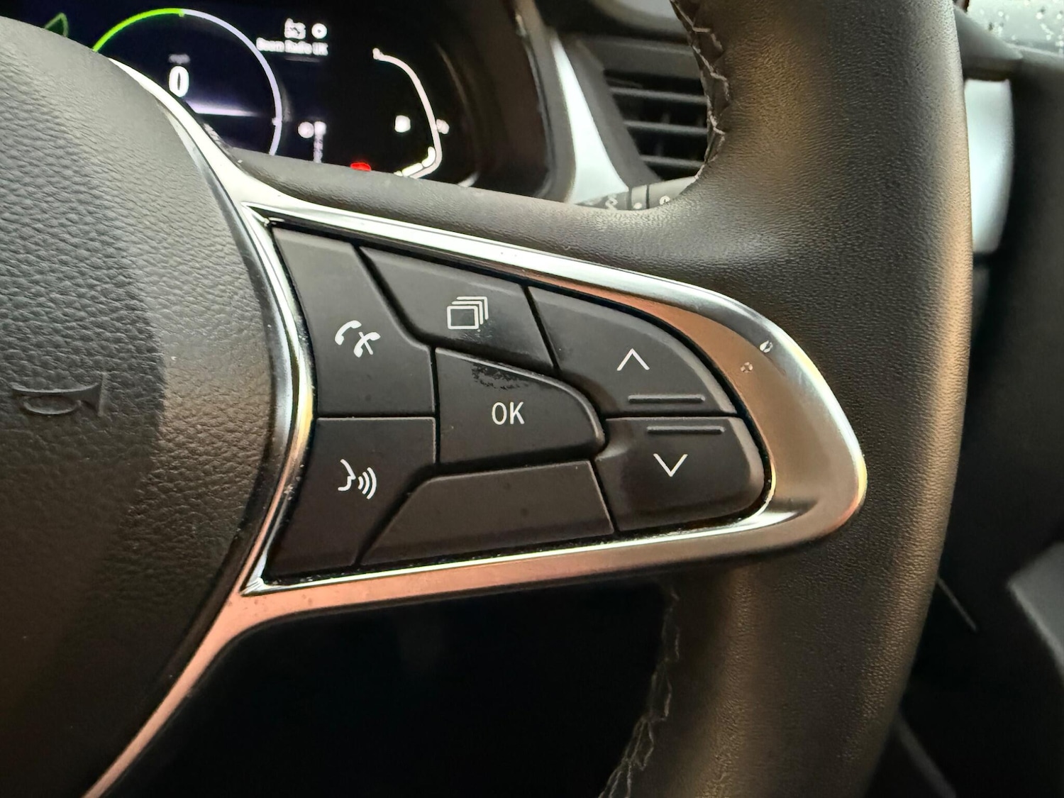 Used Renault Captur 2023 for sale - 77163513: Photo 36