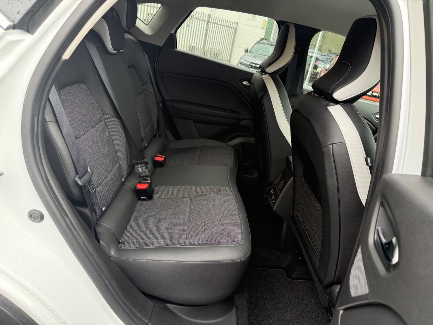 Used Renault Captur 2024 for sale - 77537255: Photo 10