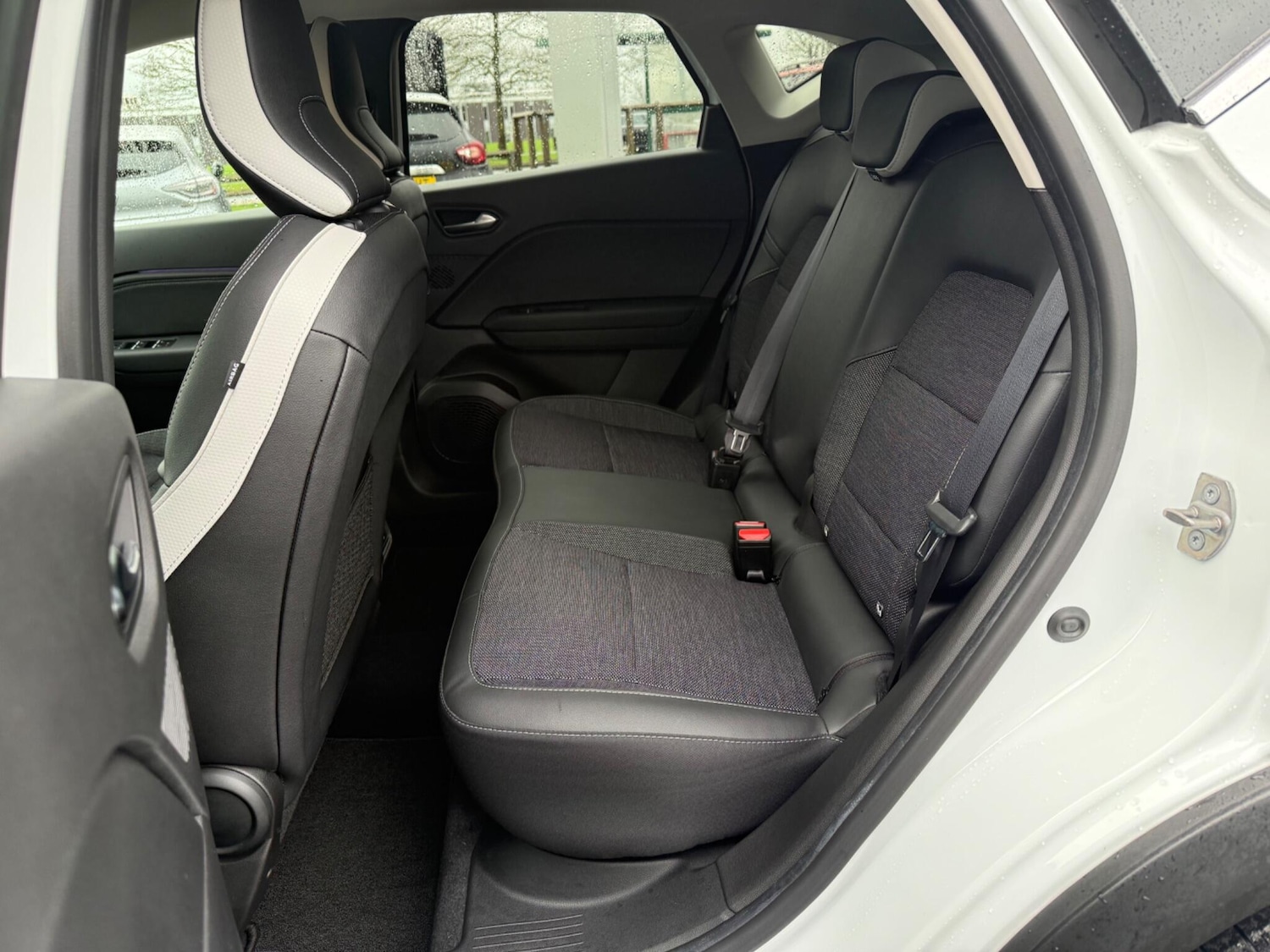 Used Renault Captur 2024 for sale - 77537255: Photo 11