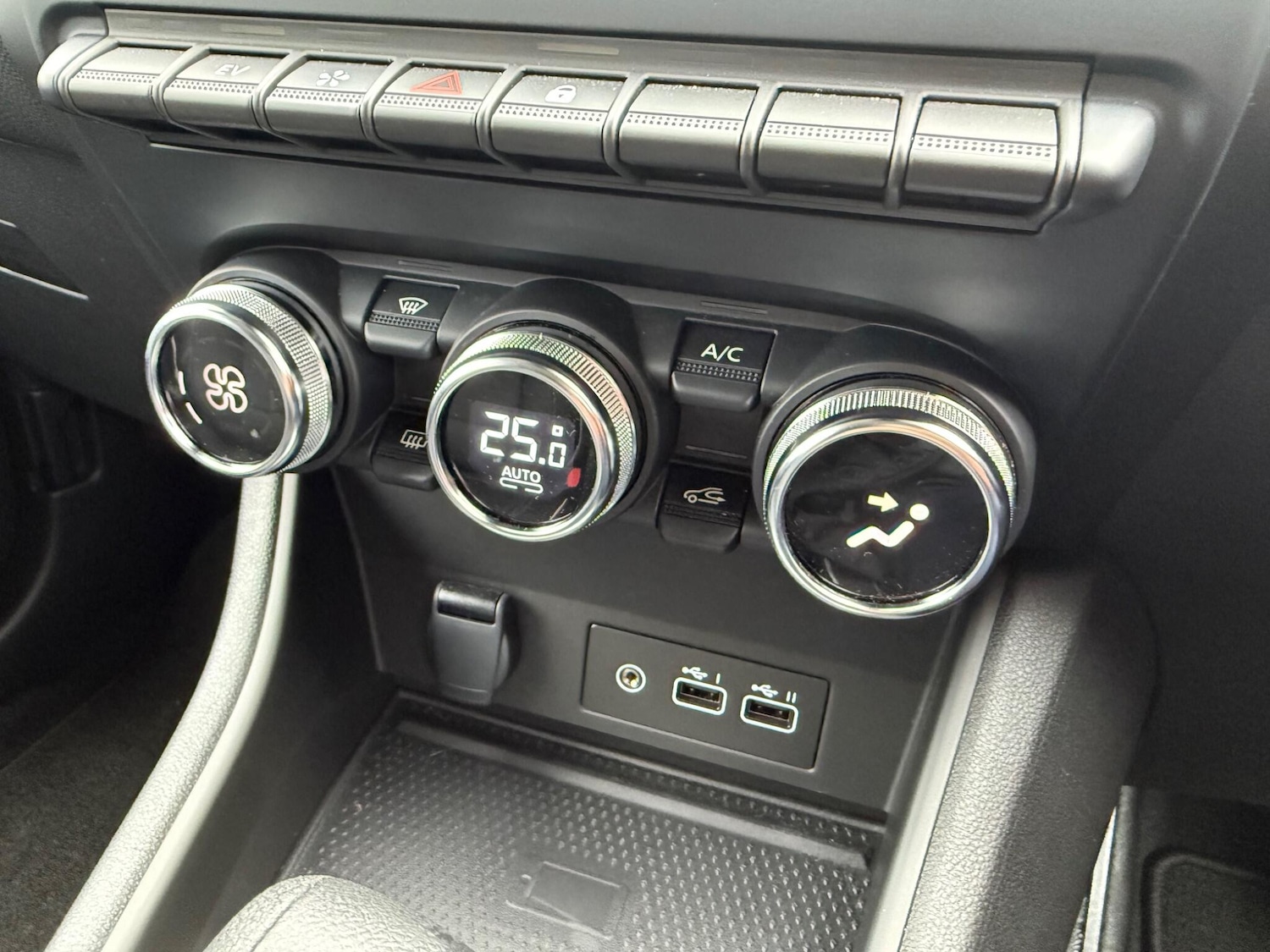 Used Renault Captur 2024 for sale - 77537255: Photo 23