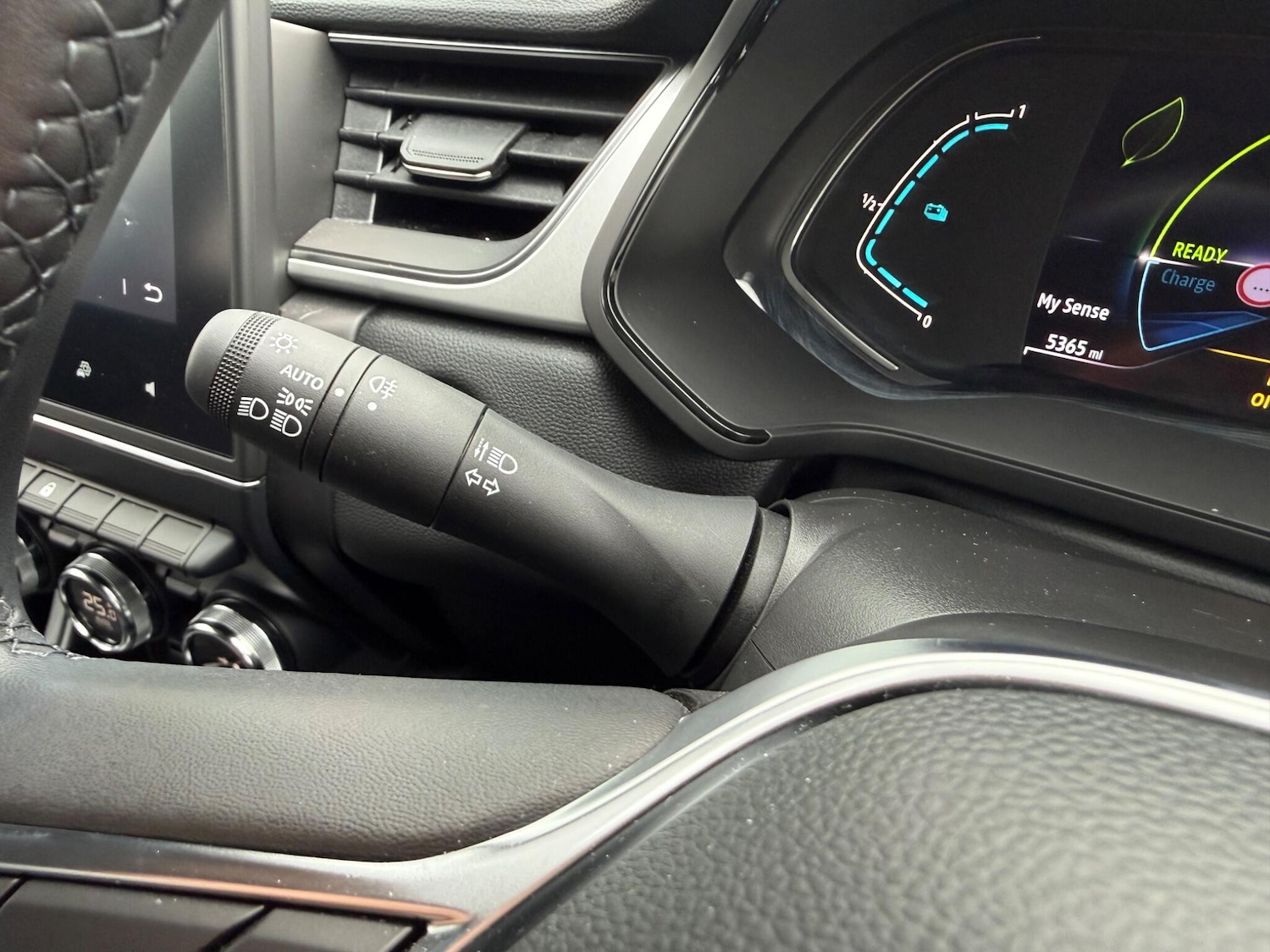 Used Renault Captur 2024 for sale - 77537255: Photo 29