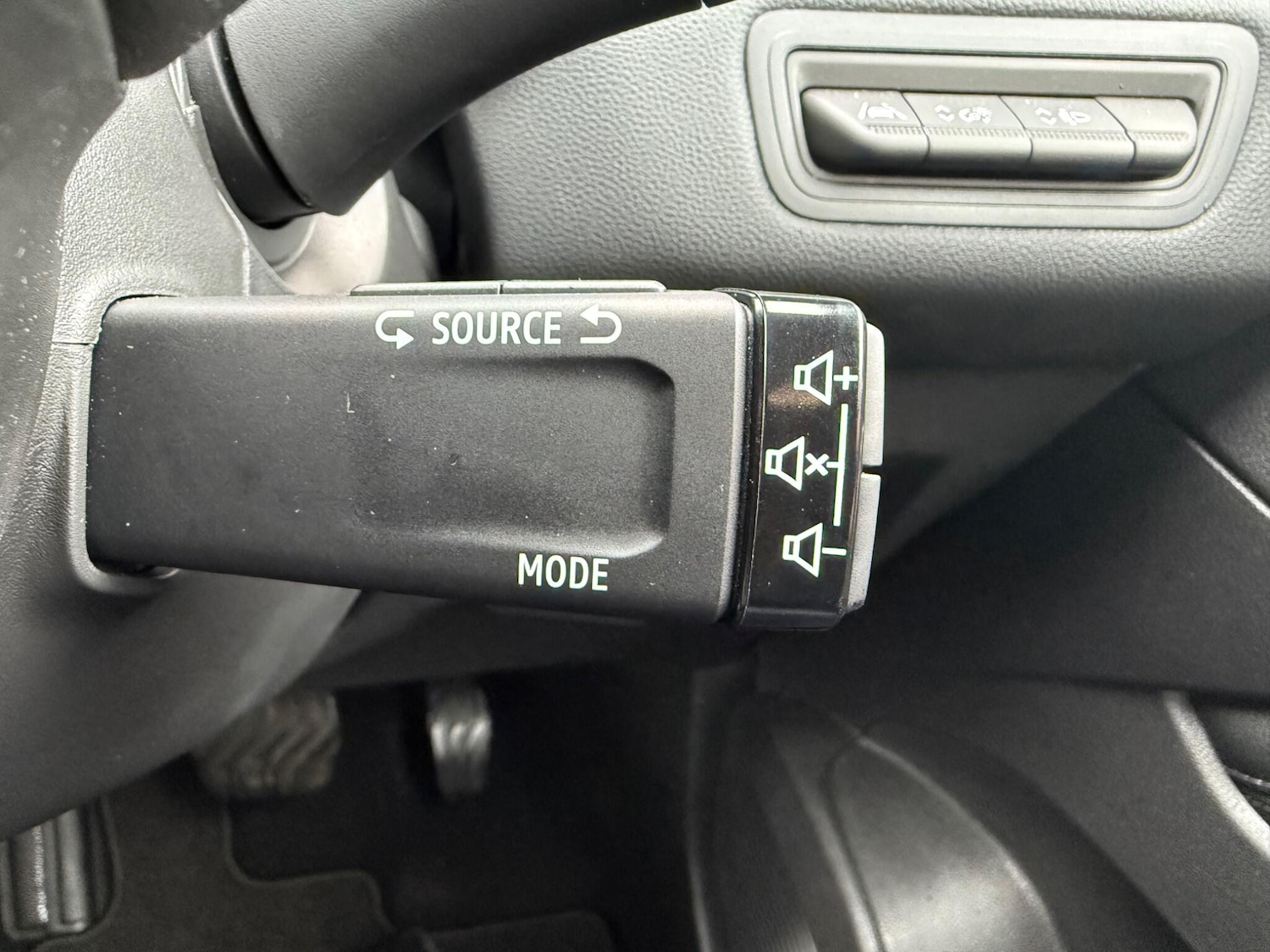 Used Renault Captur 2024 for sale - 77537255: Photo 33