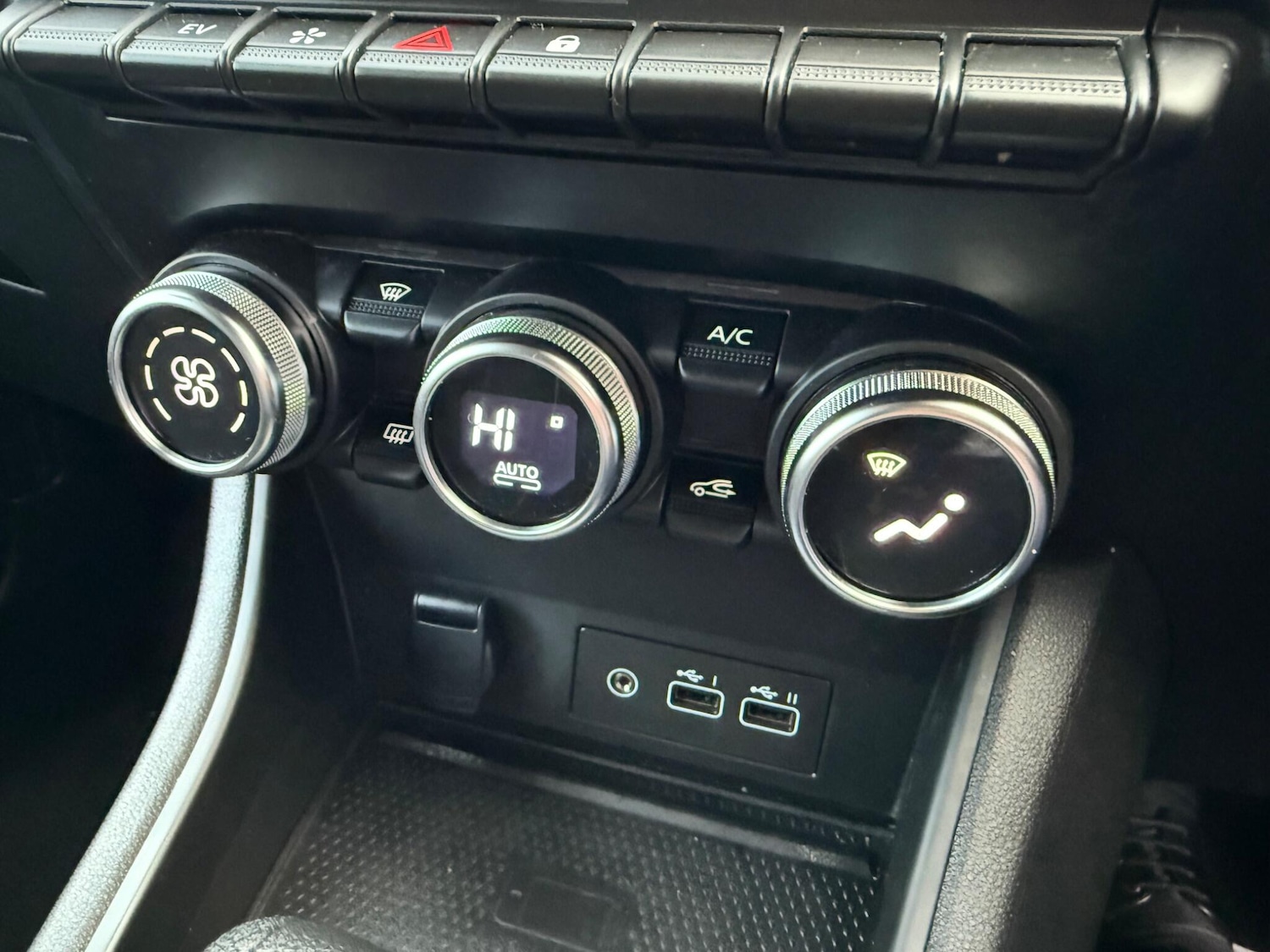 Used Renault Captur 2023 for sale - 77162945: Photo 31