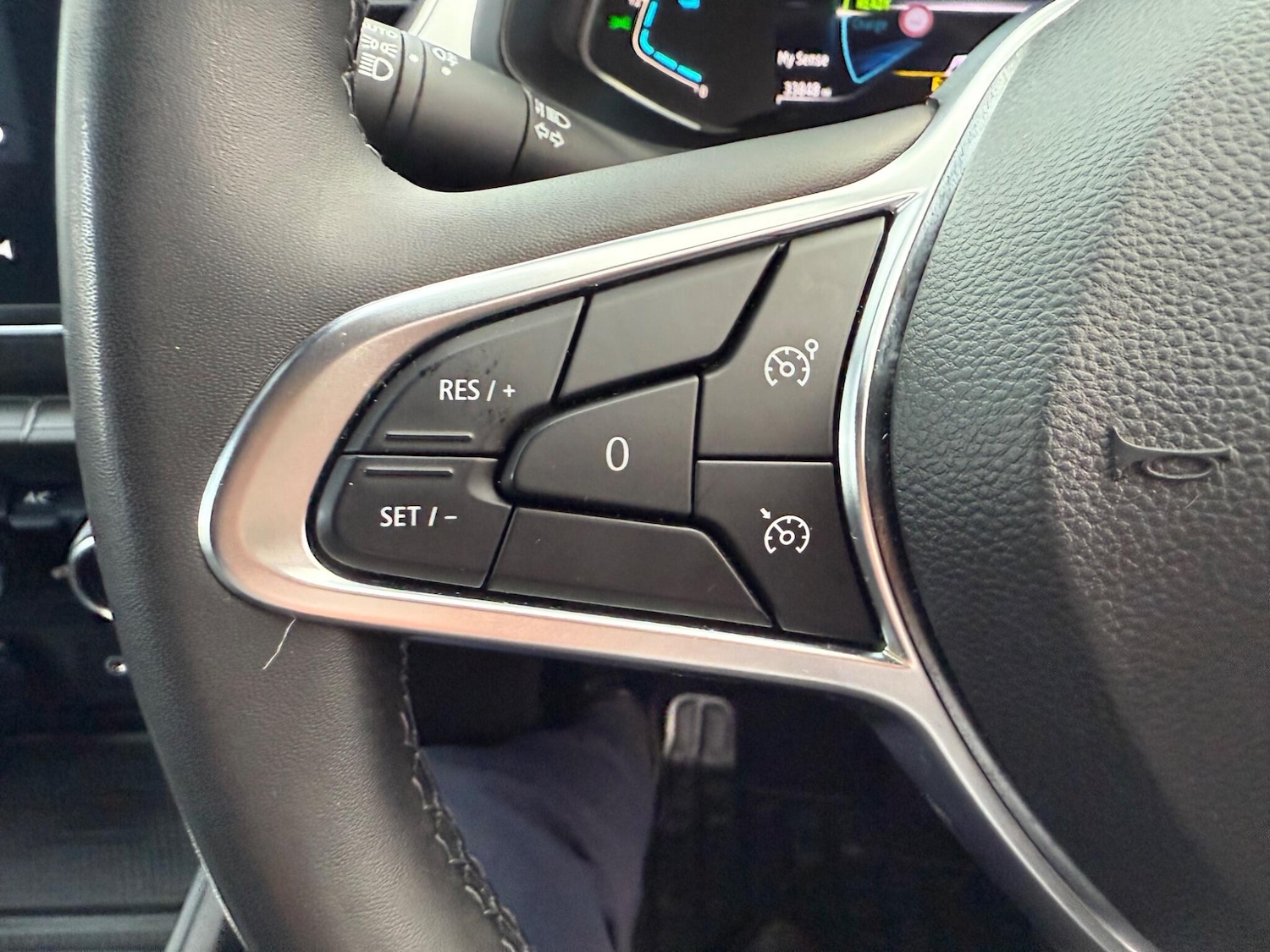 Used Renault Captur 2023 for sale - 77162945: Photo 33