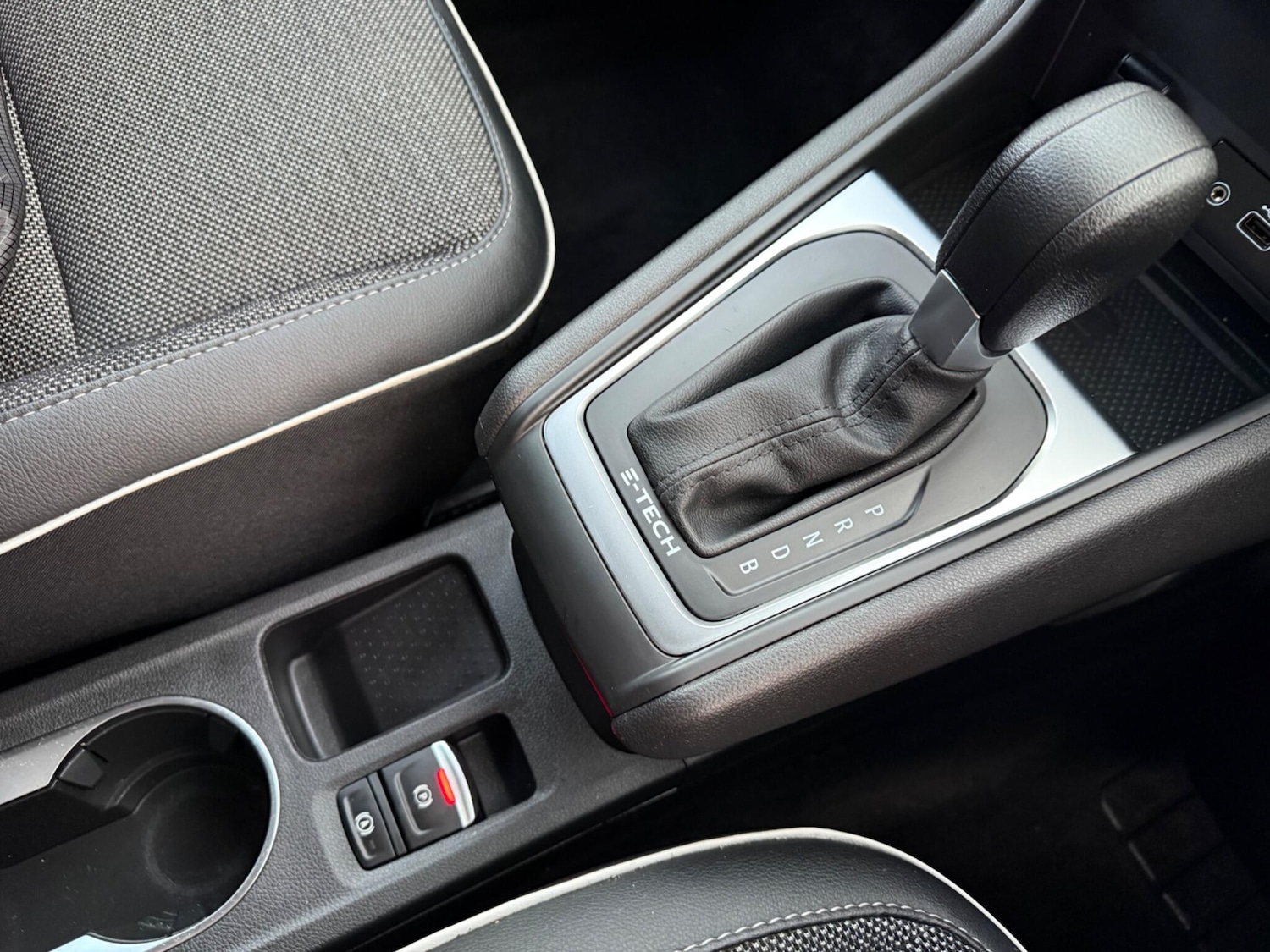 Used Renault Captur 2023 for sale - 77162945: Photo 35