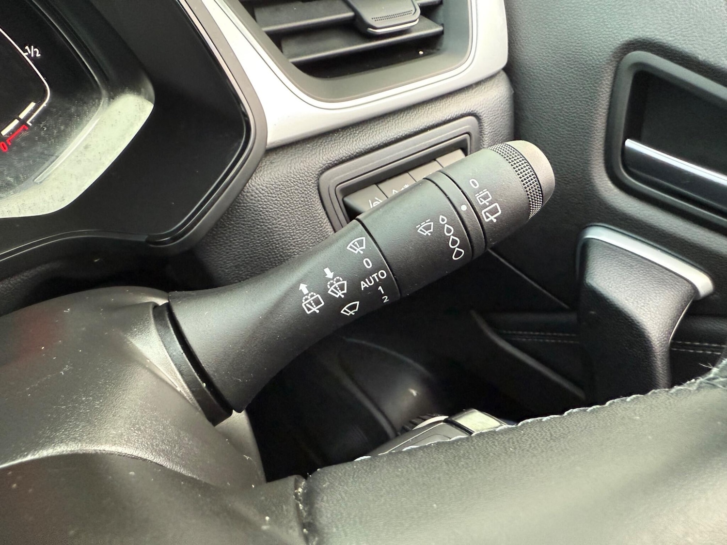 Used Renault Captur 2023 for sale - 77162945: Photo 36