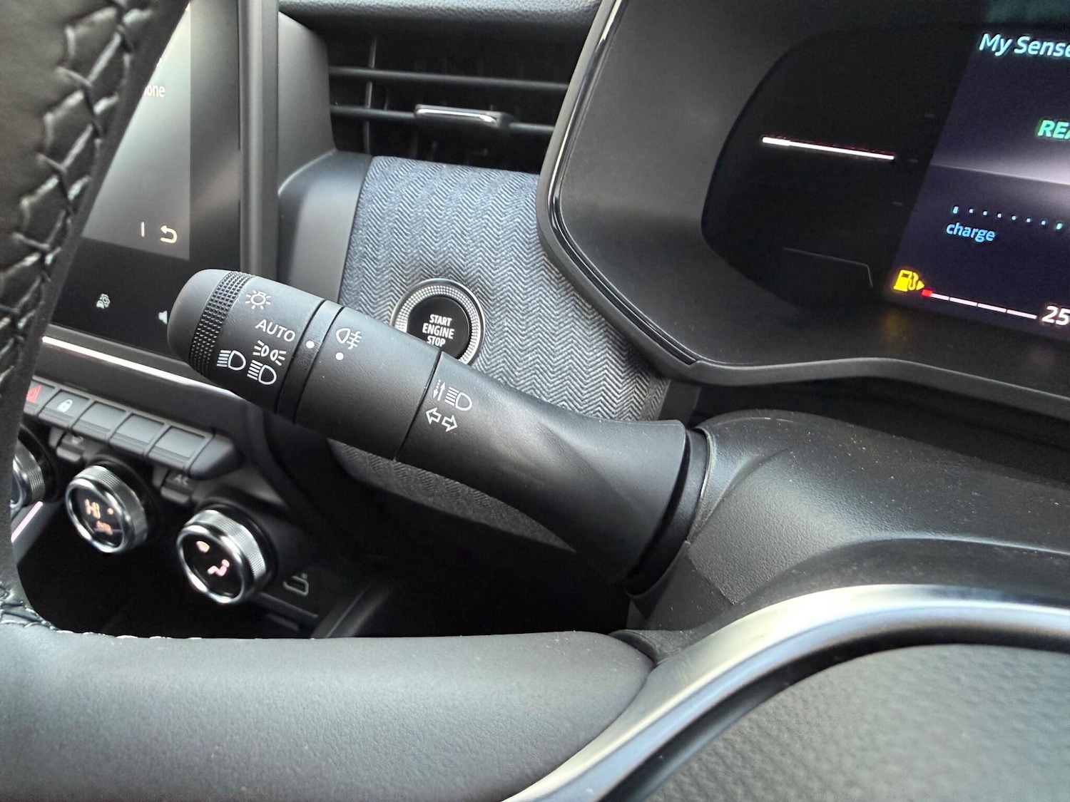 Used Renault Clio 2025 for sale - 77229622: Photo 37