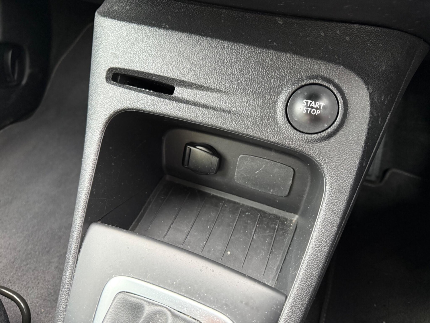 Used Renault Captur for sale - 78136125: Photo 28