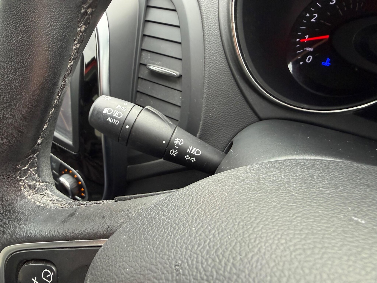 Used Renault Captur for sale - 78136125: Photo 30