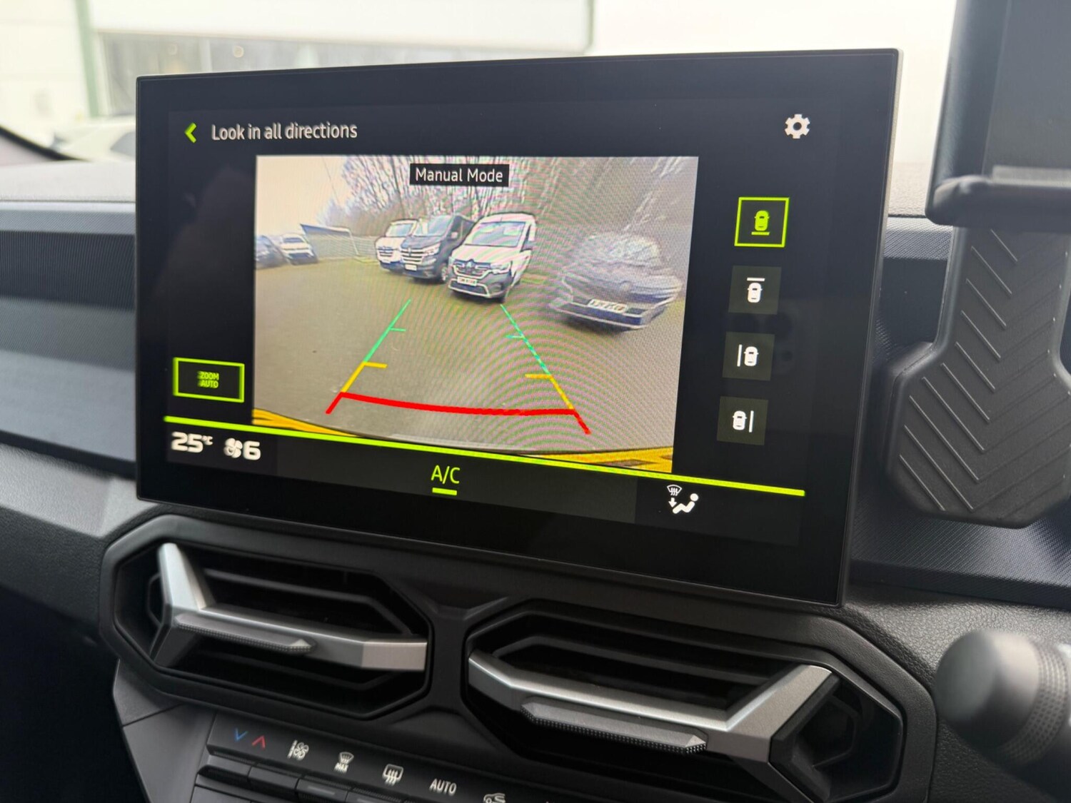 Used Dacia Duster 2026 for sale - 77358703: Photo 31