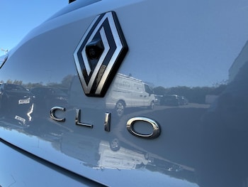 Used Renault Clio 2025 for sale - 78429574: Photo