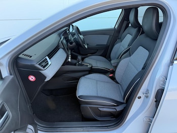 Used Renault Clio 2025 for sale - 78429574: Photo