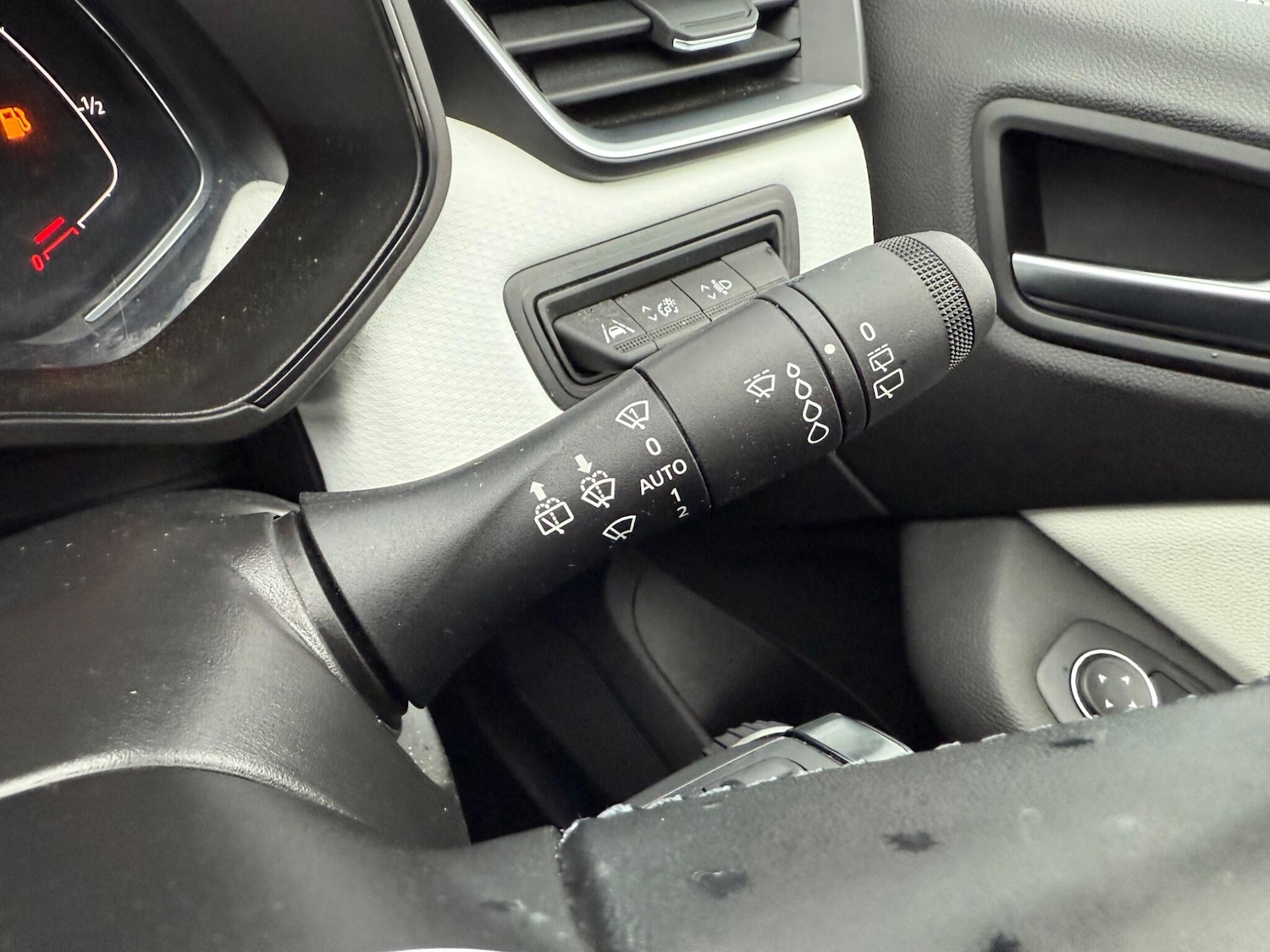 Used Renault Clio 2022 for sale - 77155966: Photo 35