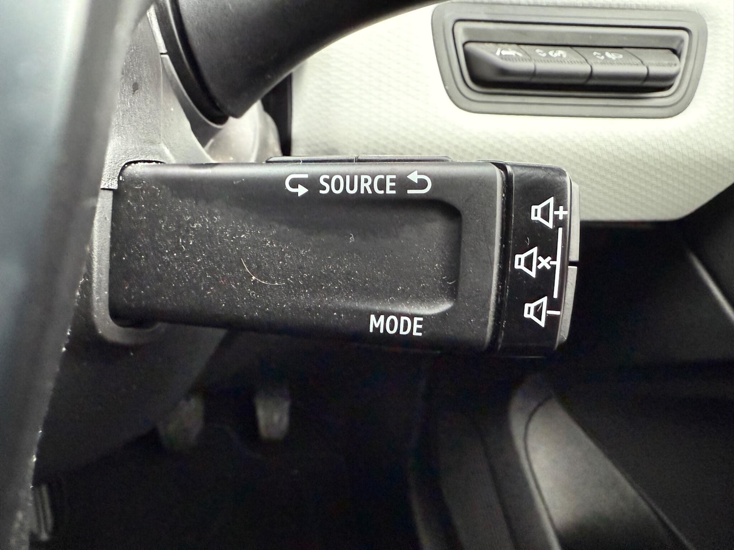 Used Renault Clio 2022 for sale - 77155966: Photo 40