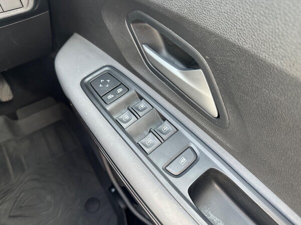 Used Dacia Sandero 2023 for sale - 76227961: Photo 25
