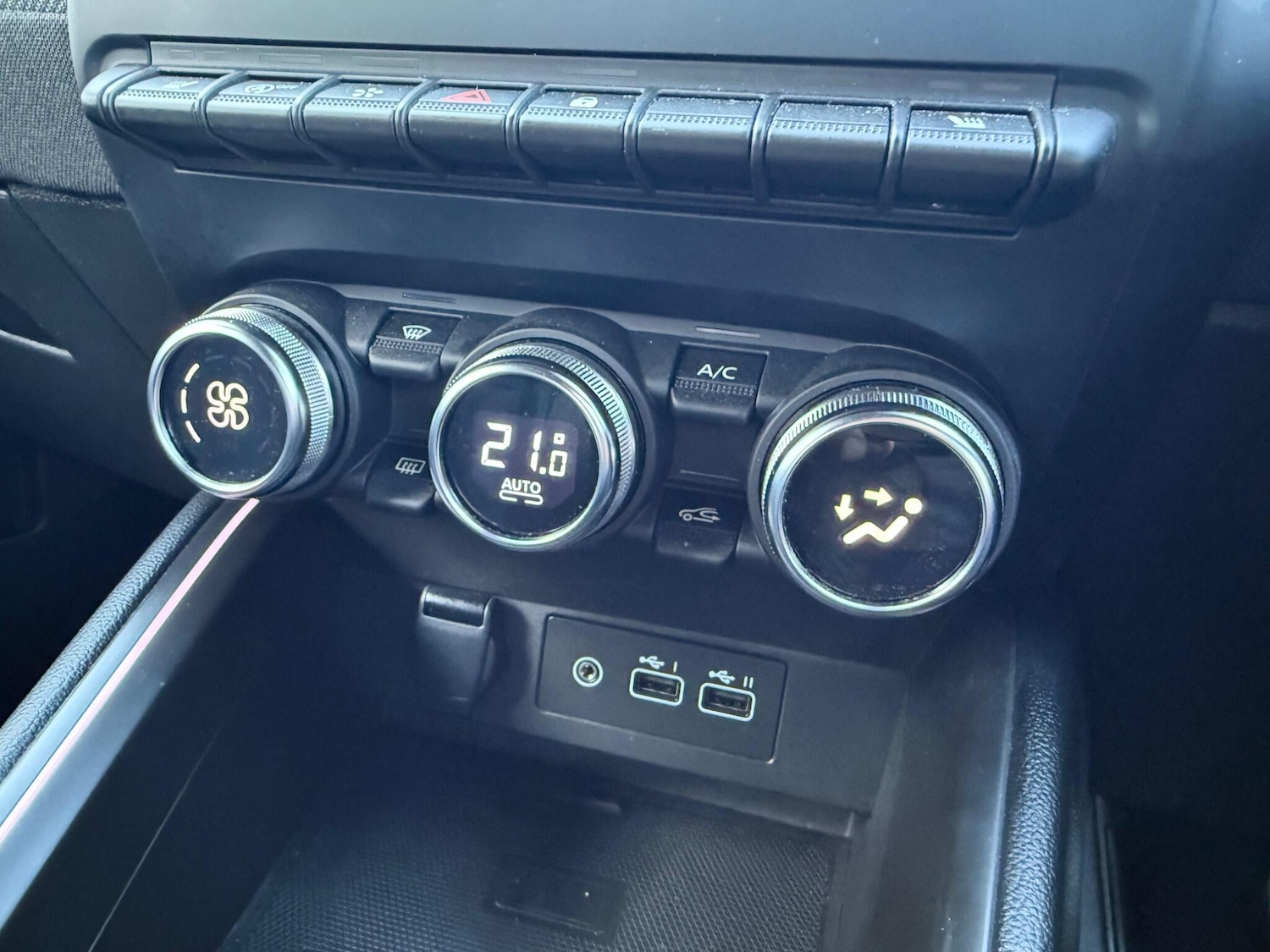 Used Renault Clio for sale - 77925209: Photo 22