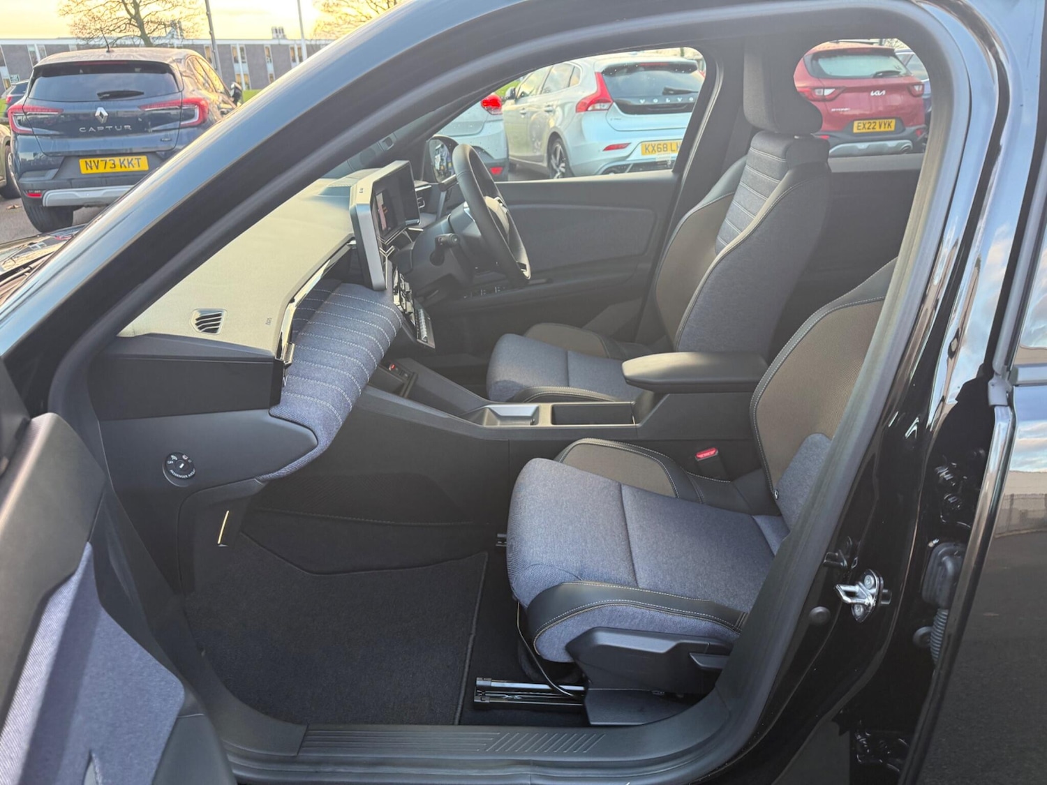 Used Renault 5 E-Tech electric 2025 for sale - 76801969: Photo 20