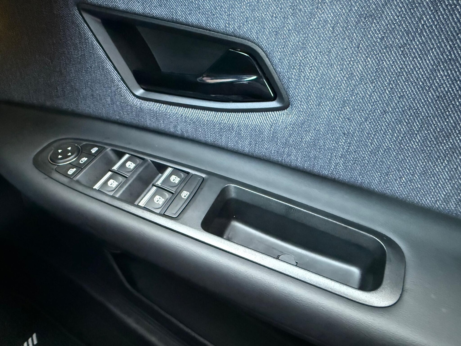 Used Renault 5 E-Tech electric 2025 for sale - 76801969: Photo 45