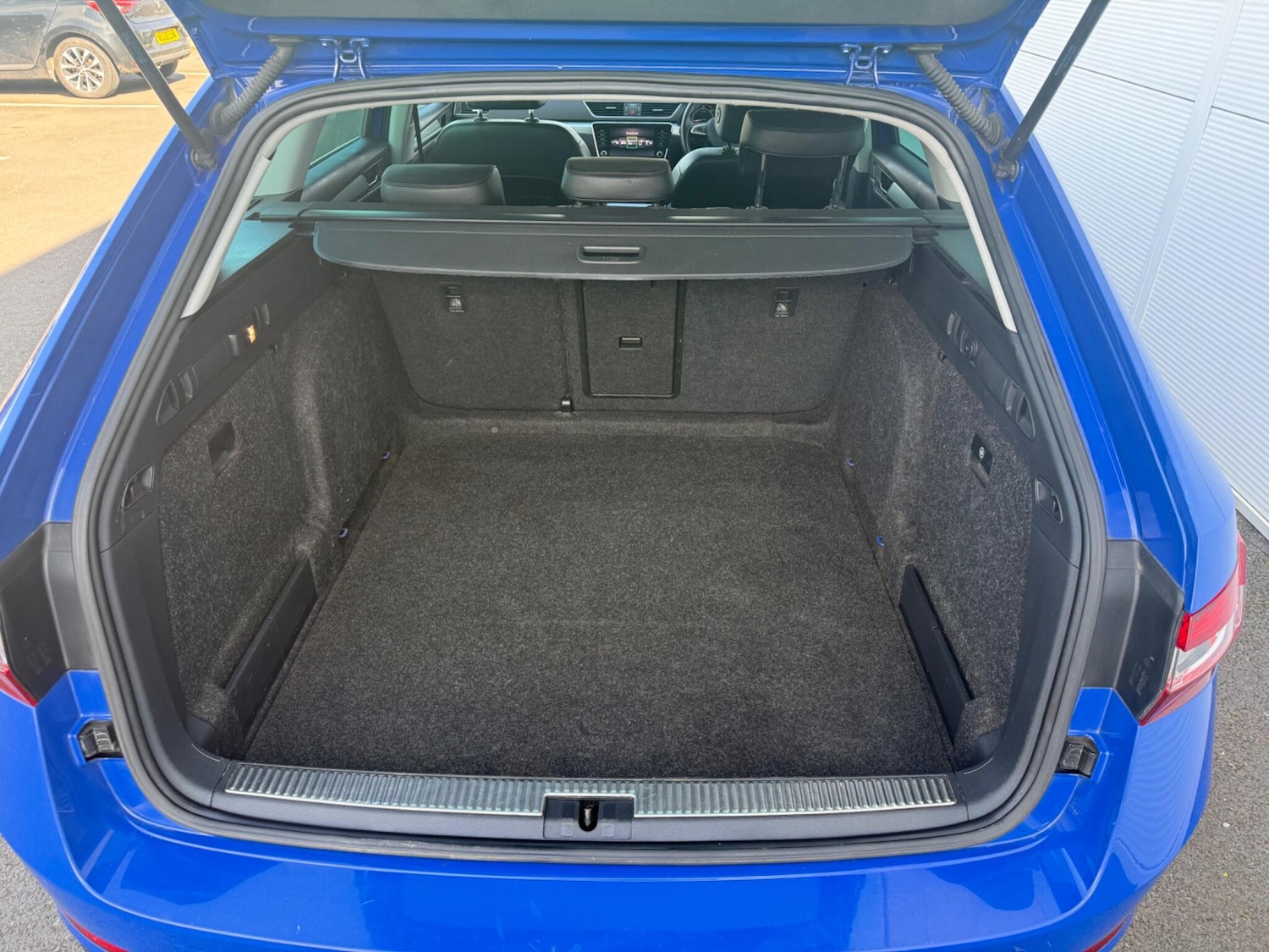 Used Skoda Superb 2018 for sale - 78204068: Photo 14