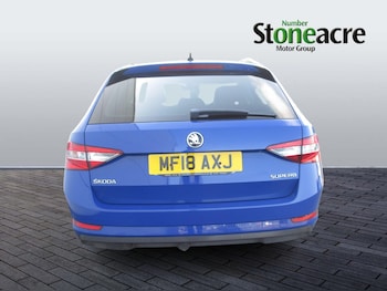 Used Skoda Superb 2018 for sale - 78204068: Photo