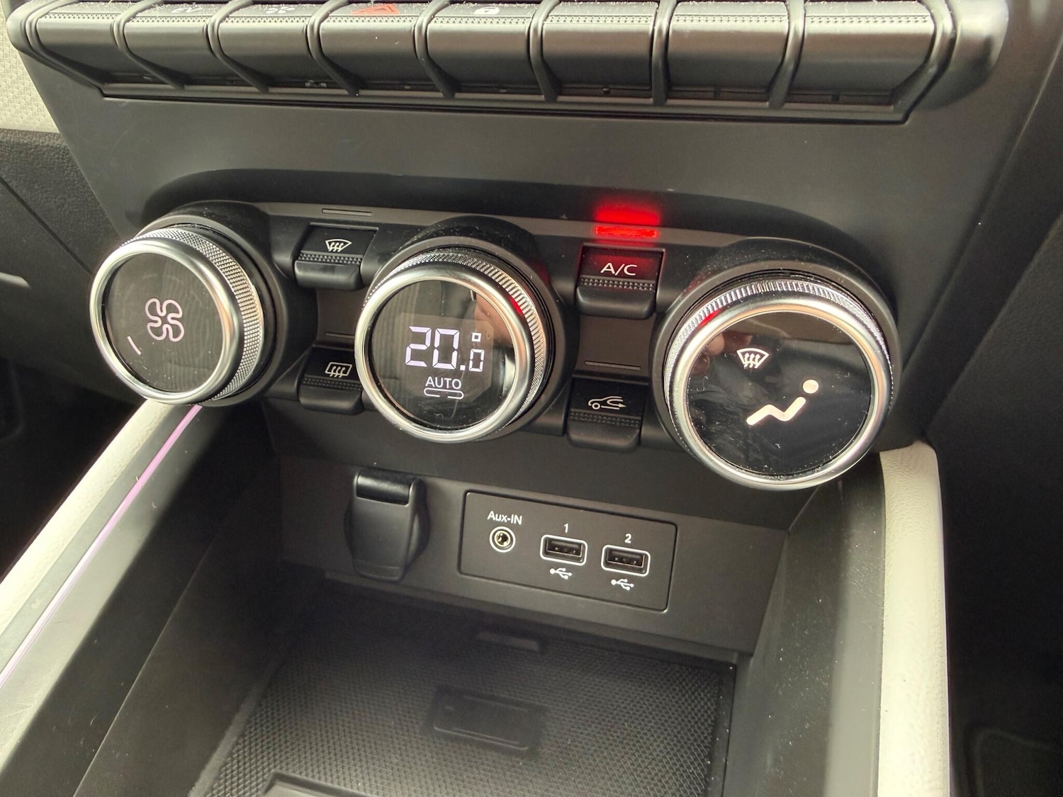 Used Renault Clio for sale - 77753833: Photo 28