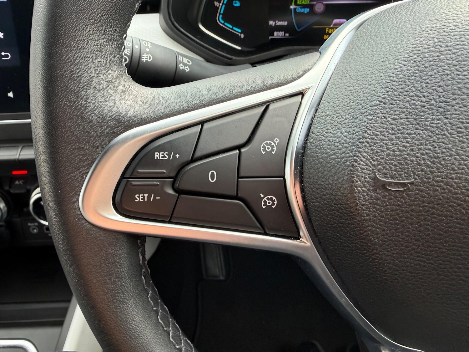 Used Renault Clio for sale - 77753833: Photo 30