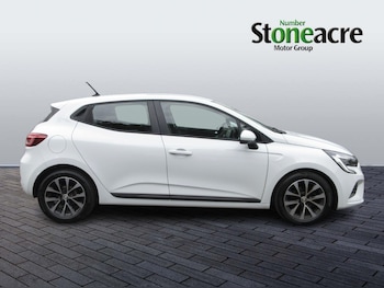 Used Renault Clio 2022 for sale - 75940548: Photo
