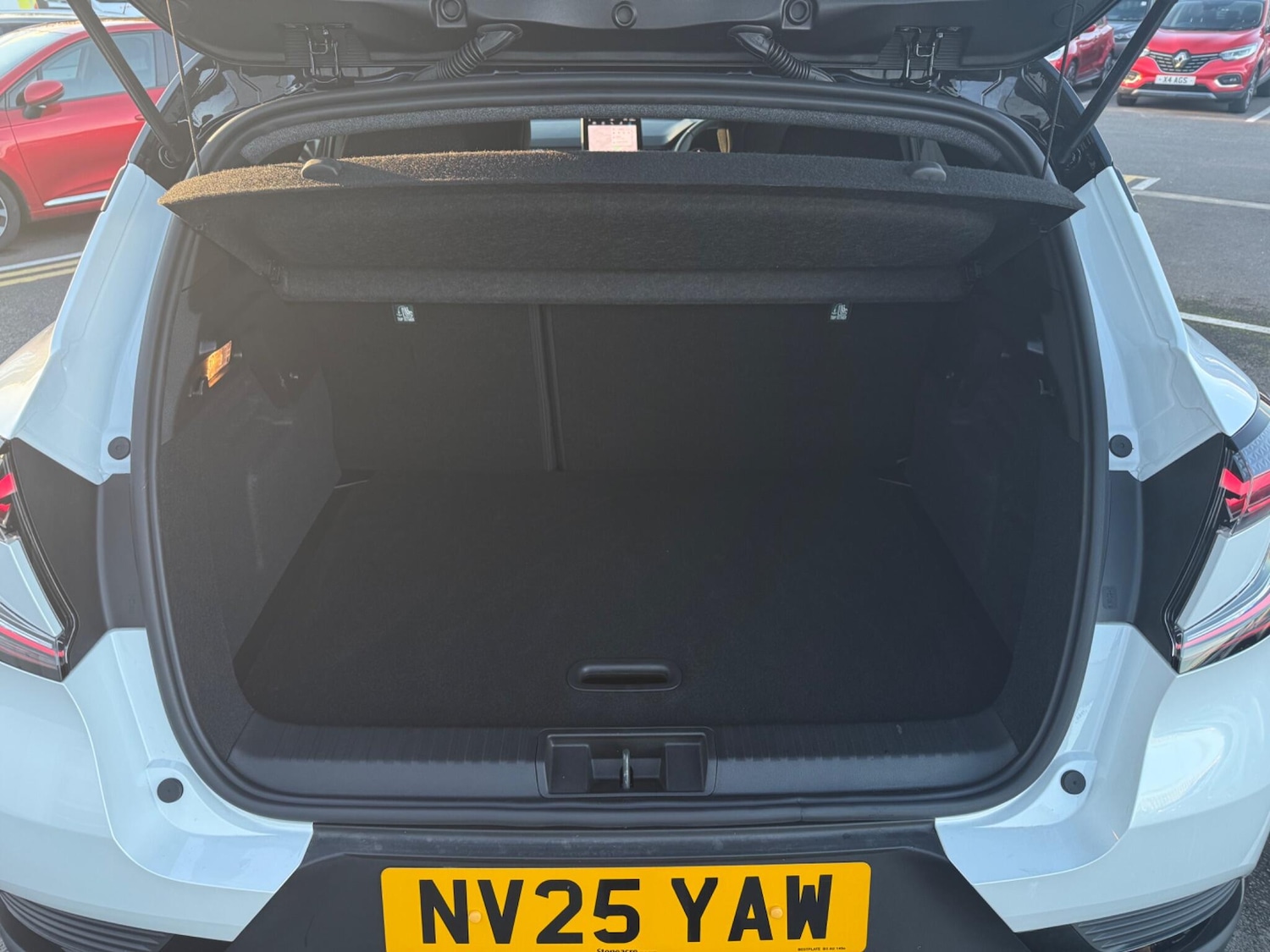 Used Renault Captur 2025 for sale - 76201126: Photo 22