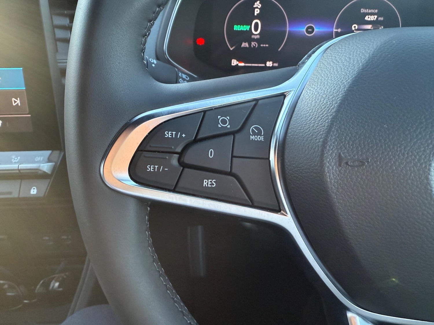 Used Renault Captur 2025 for sale - 76201126: Photo 33
