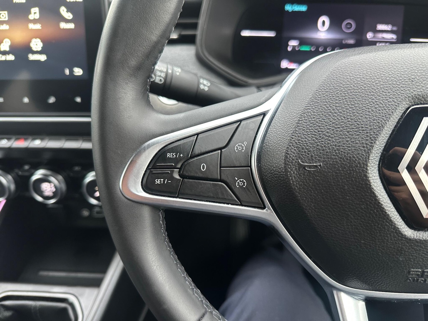 Used Renault Clio 2024 for sale - 77724139: Photo 21