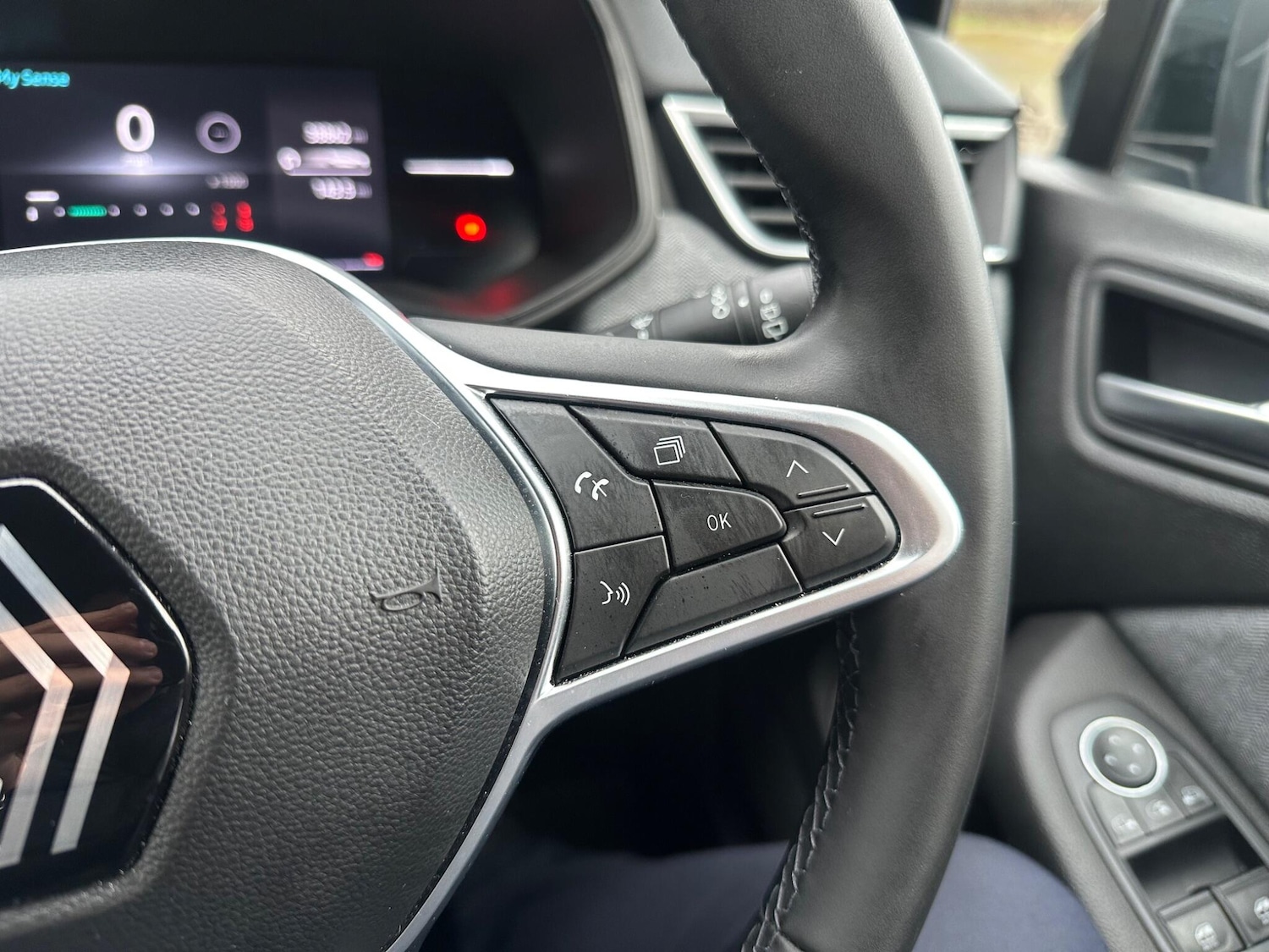 Used Renault Clio 2024 for sale - 77724139: Photo 22