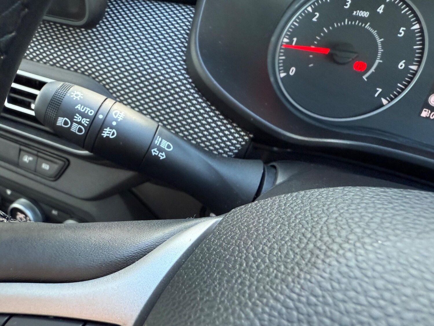 Used Dacia Sandero 2025 for sale - 76201311: Photo 34