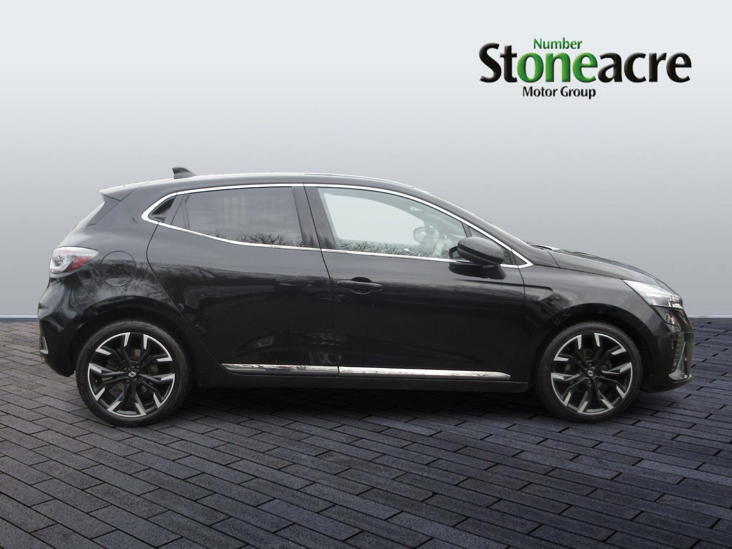 Used Renault Clio 2024 for sale - 77163501: Photo 2