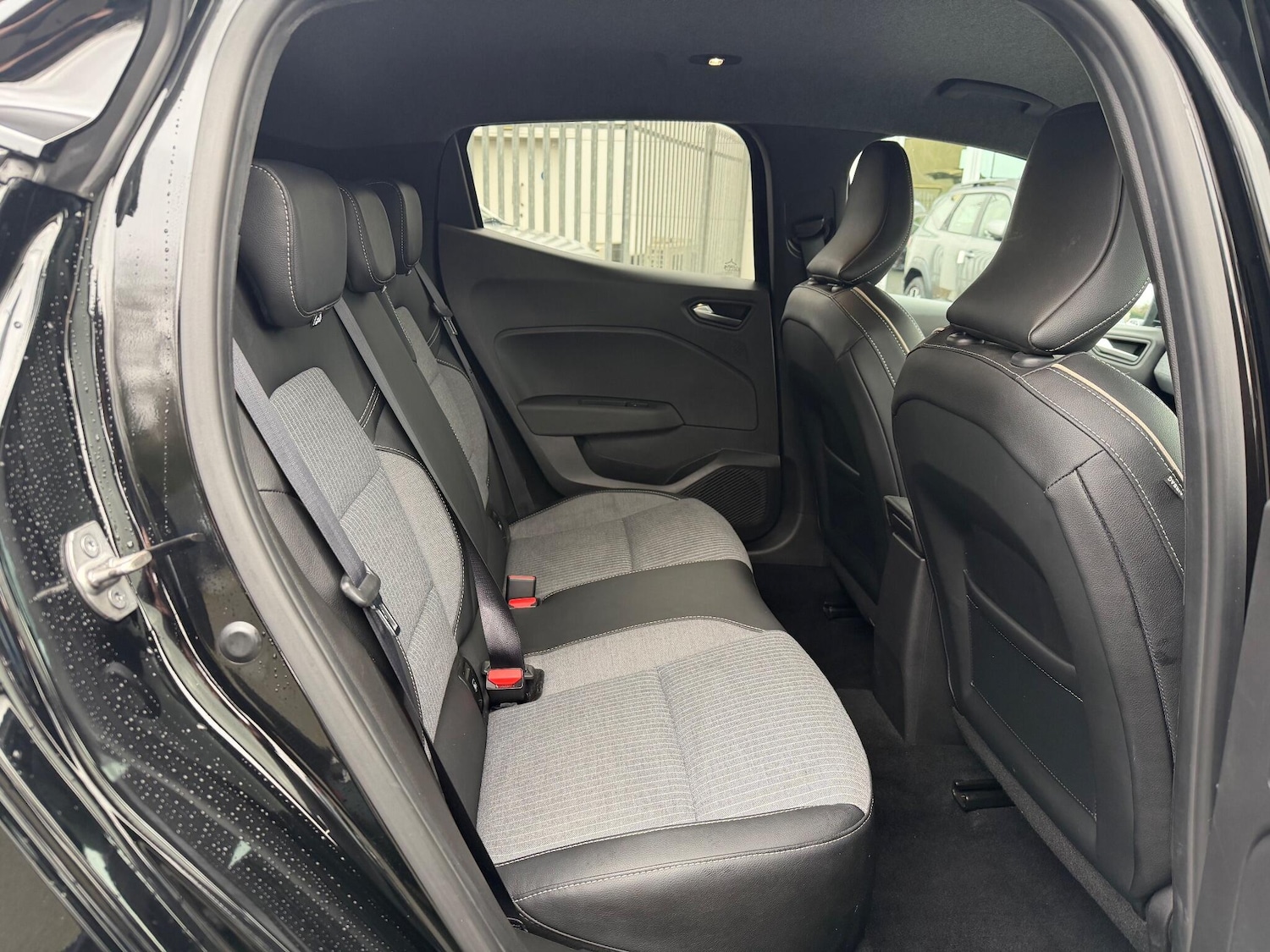 Used Renault Clio 2024 for sale - 77163501: Photo 29