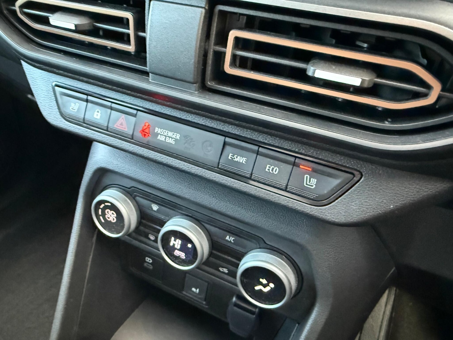 Used Dacia Jogger 2024 for sale - 76456852: Photo 31