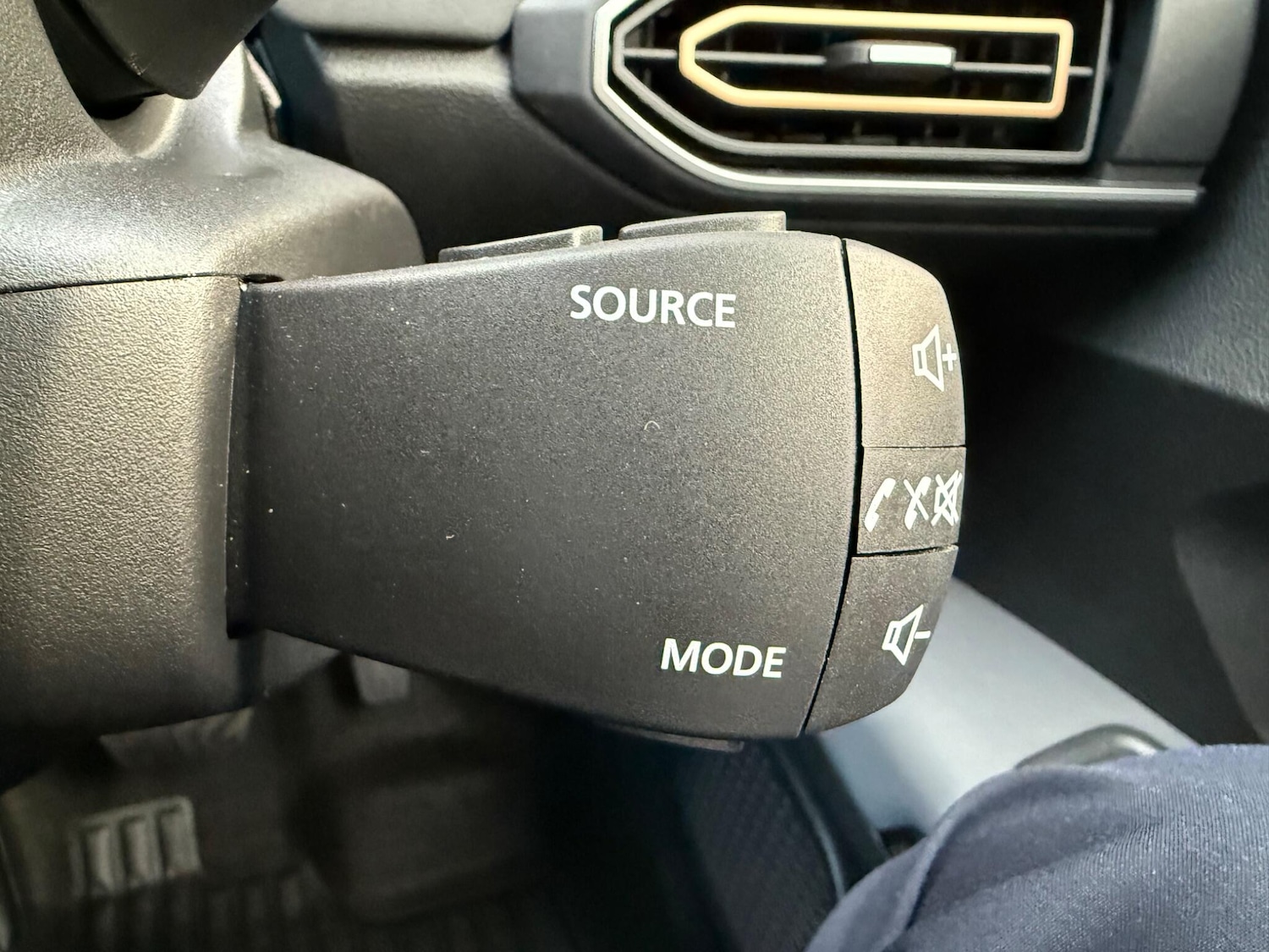 Used Dacia Jogger 2024 for sale - 76456852: Photo 45