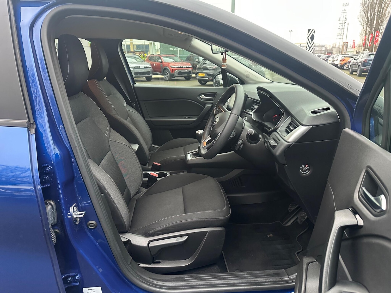 Used Renault Captur 2021 for sale - 77564770: Photo 14