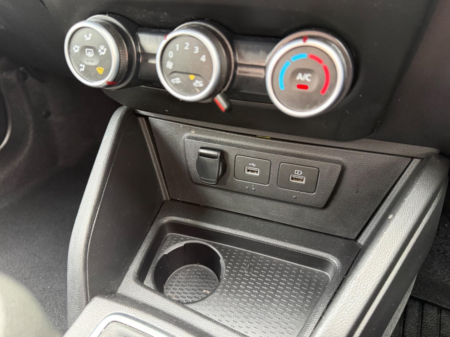 Used Dacia Duster 2022 for sale - 77839724: Photo 31