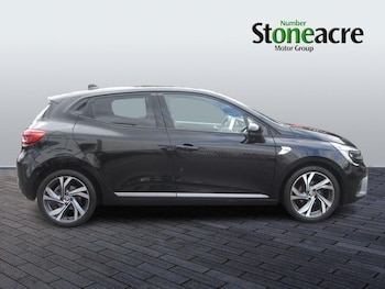 Used Renault Clio 2023 for sale - 76336634: Photo