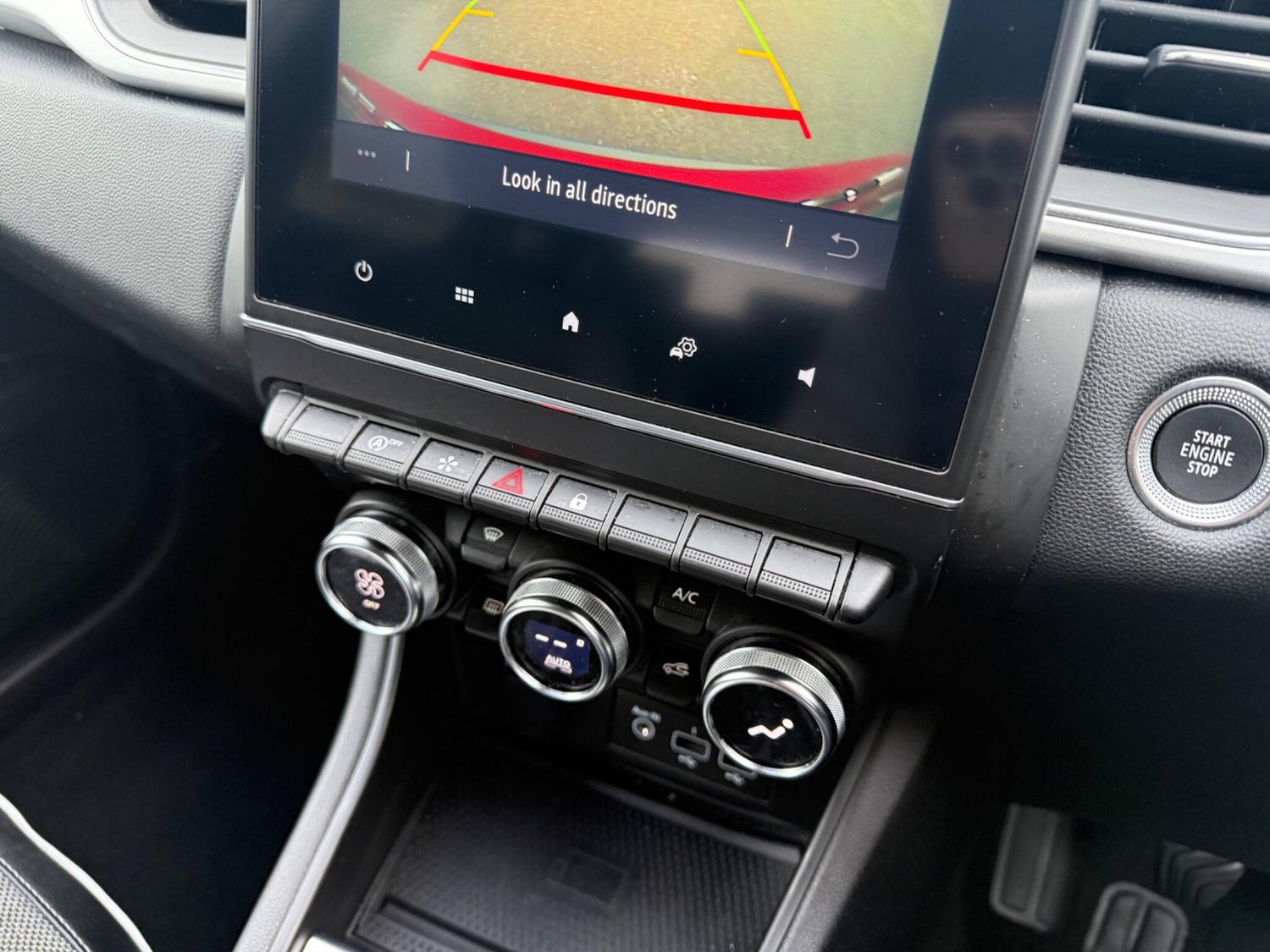 Used Renault Captur for sale - 77709770: Photo 18