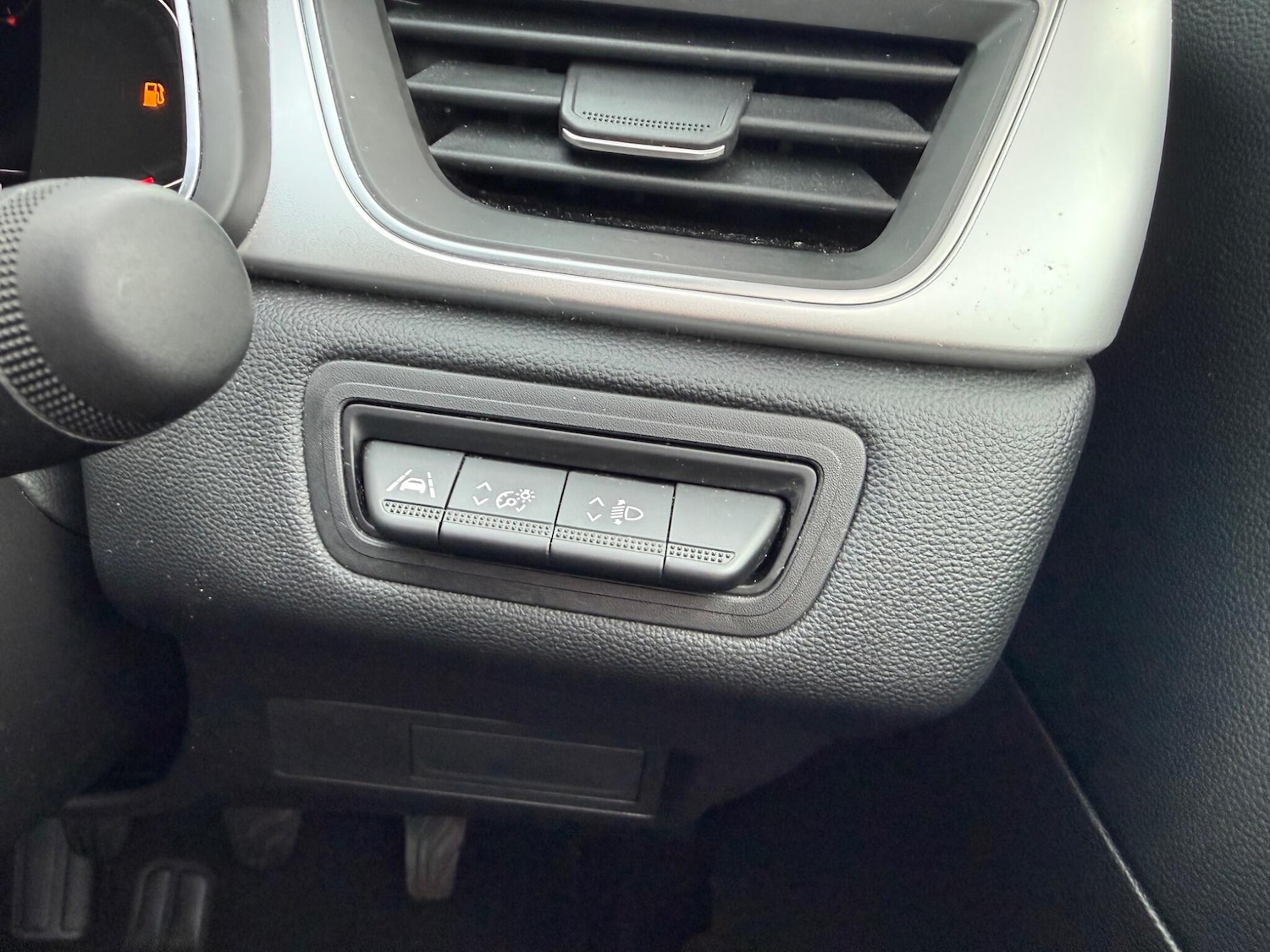 Used Renault Captur for sale - 77709770: Photo 26